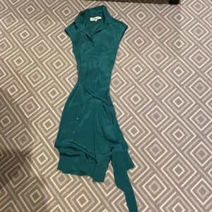 Beautiful green silk DVF dress- good condition XXS